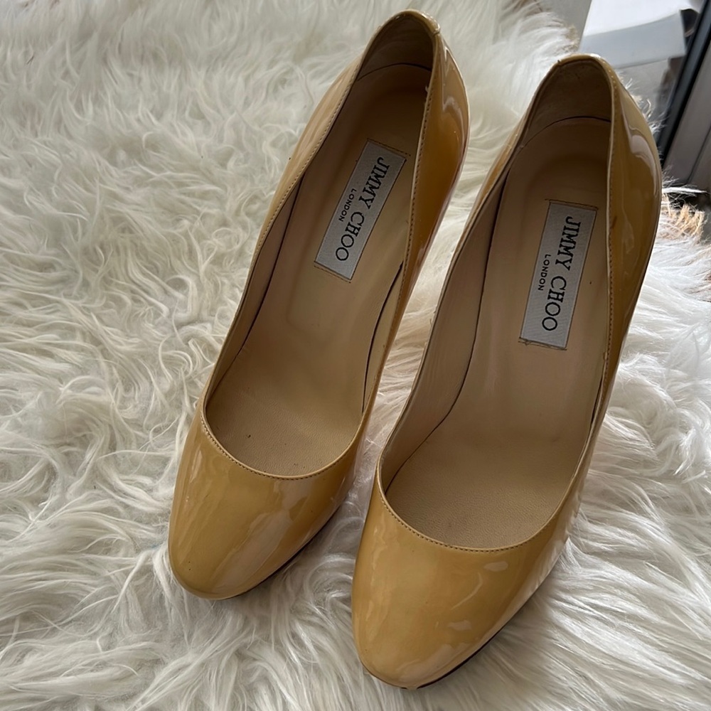 Jimmy Choo pumps/ heeled shoes / heels Size 8
